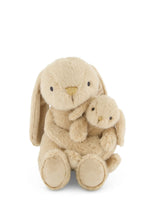 Charger l'image dans la galerie, Peluche Lapin Maman & Bébé Frankie Caramel - 30cm