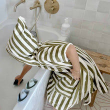Charger l'image dans la galerie, Poncho de Bain Suzon - Kaki (4/6 ans)
