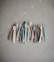 Charger l'image dans la galerie, Lot de cuillères bébé en silicone - Stone / Cloudy Mauve