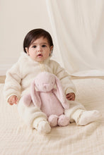 Charger l'image dans la galerie, Peluche Lapin Penelope Blossom - 30cm
