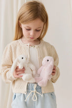 Charger l'image dans la galerie, Peluche Lapin Penelope Blossom - 15cm
