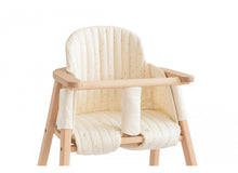 Charger l'image dans la galerie, Coussin pour chaise haute Growing Green - Honey Sweet Dots Naturel

