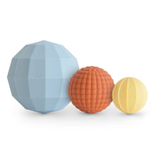 Charger l'image dans la galerie, Lot de 3 balles sensorielles - Powder blue
