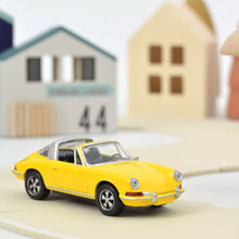 Charger l'image dans la galerie, Porsche 911 Targa - Jaune
