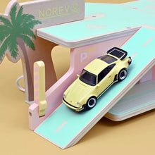 Charger l'image dans la galerie, Station Service Palm Springs + Porsche 911 Turbo Jaune
