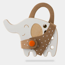 Charger l'image dans la galerie, Jouet à lacer - Ludwik le petit Elephant
