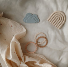 Charger l'image dans la galerie, Anneau de dentition Arc-en-ciel - Shifting Sand
