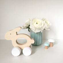 Charger l'image dans la galerie, Animal en Bois - Lapin
