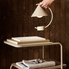 Charger l'image dans la galerie, Lampe Led rechargeable - Cashmere
